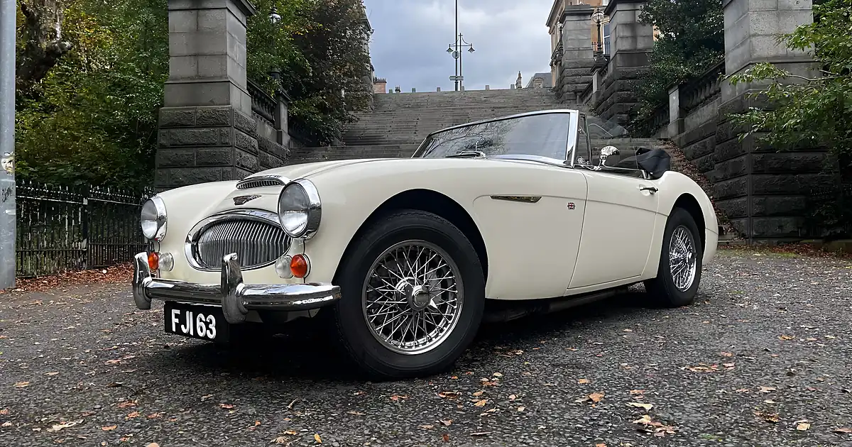 Used 1966 Austin-Healey 3000 White - Front View