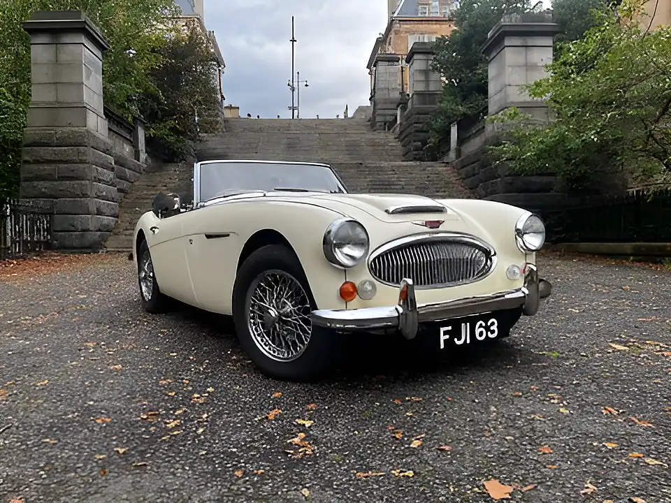 Used 1966 Austin-Healey 3000 White - Interior and Exterior details 4