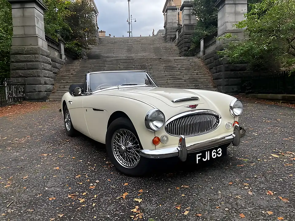 Used 1966 Austin-Healey 3000 White - Interior and Exterior details 5
