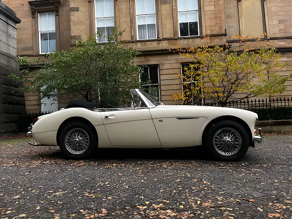Used 1966 Austin-Healey 3000 White - Interior and Exterior details 6