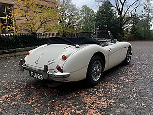 Used 1966 Austin-Healey 3000 White - Interior and Exterior details 7
