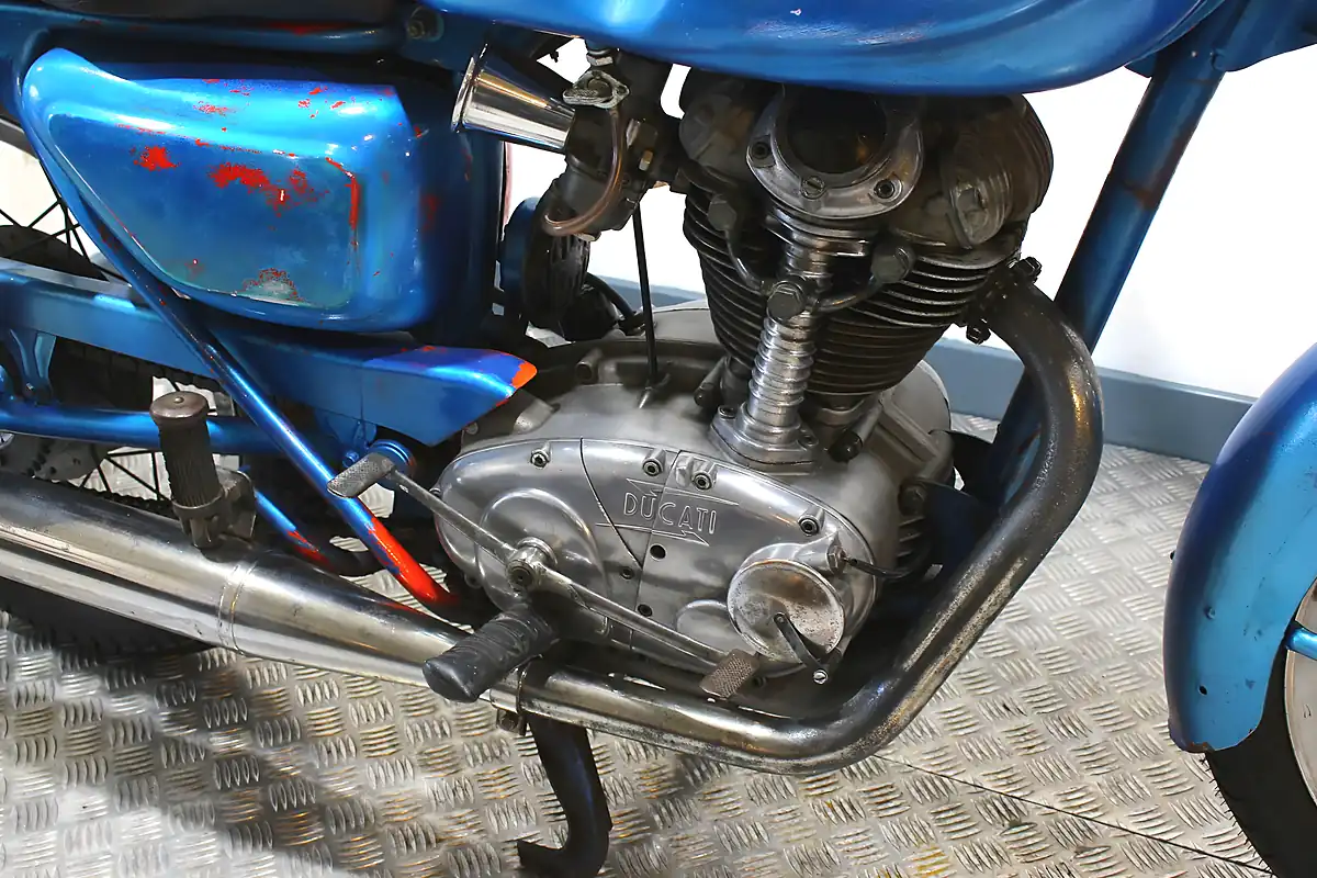 Used 1966 Ducati 250 Blue - Interior and Exterior details 6