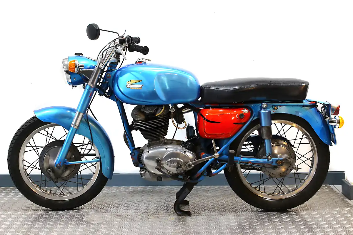 Used 1966 Ducati 250 Blue - Interior and Exterior details 9