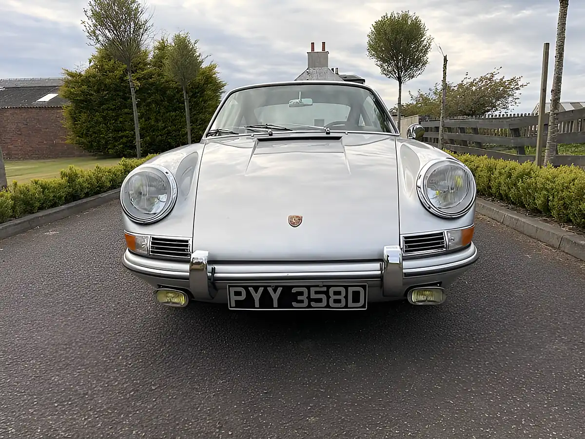 Used 1966 Porsche 912 Coupe Polar Silver - Interior and Exterior details 5