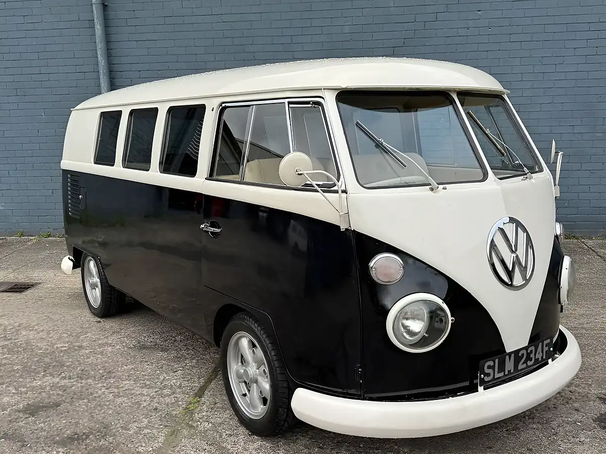 Used 1967 Volkswagen T1 Splitscreen Camper Black - Front View