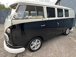 Used 1967 Volkswagen T1 Splitscreen Camper Black - Interior and Exterior details 10