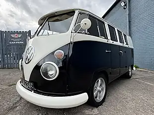 Used 1967 Volkswagen T1 Splitscreen Camper Black - Interior and Exterior details 14
