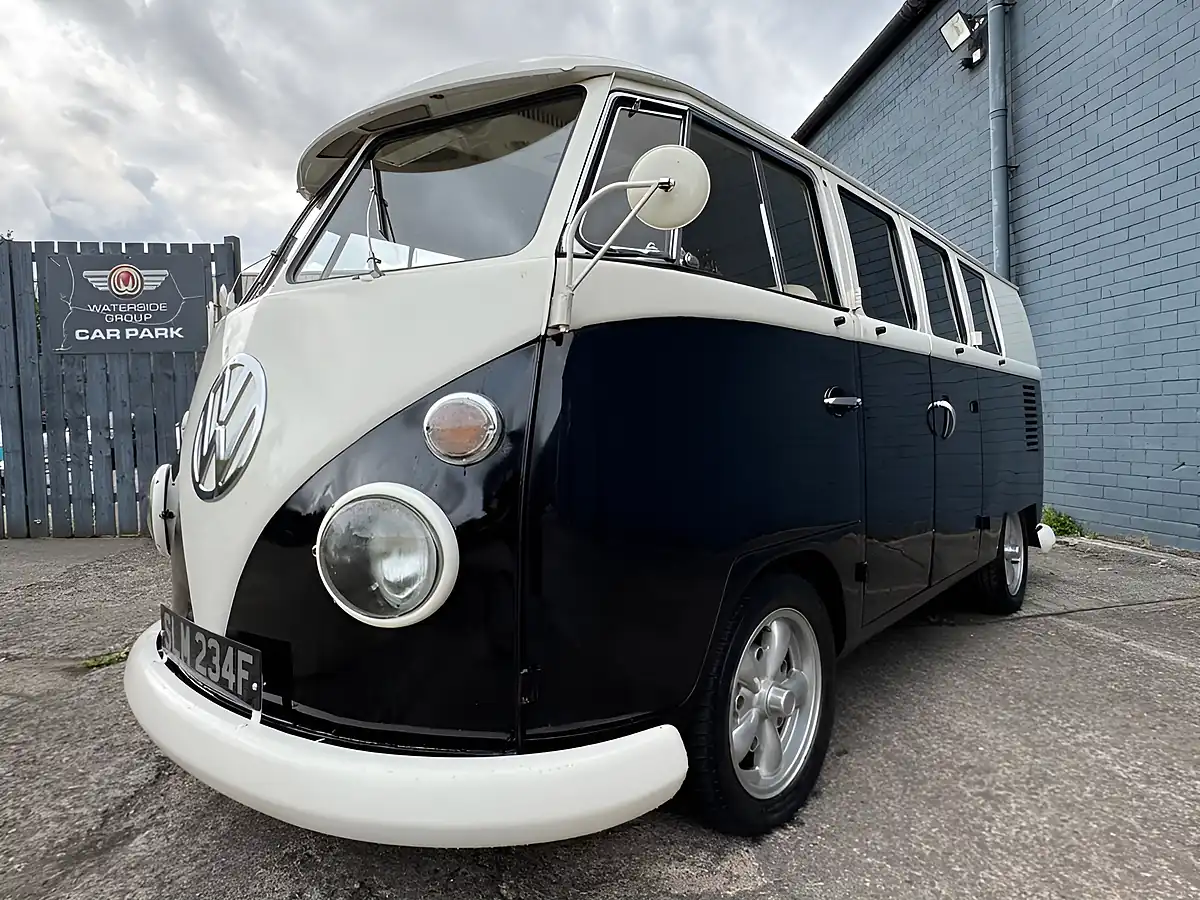 Used 1967 Volkswagen T1 Splitscreen Camper Black - Interior and Exterior details 14