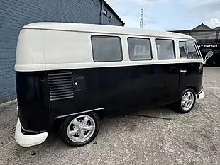 Used 1967 Volkswagen T1 Splitscreen Camper Black - Interior and Exterior details 4