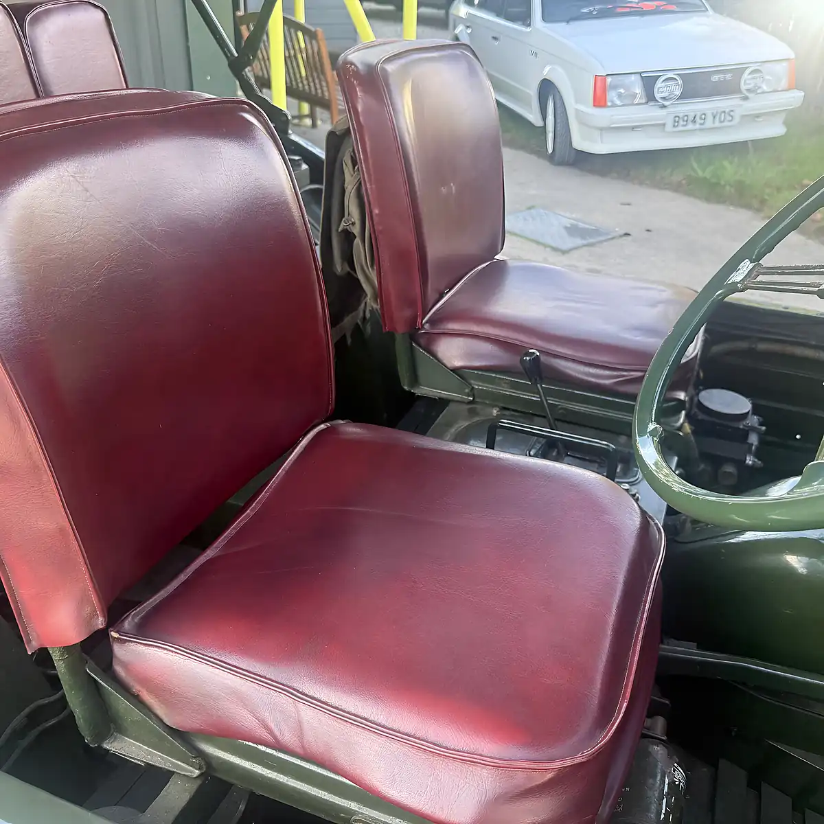 Used 1968 Austin Champ Communications White - Interior and Exterior details 16