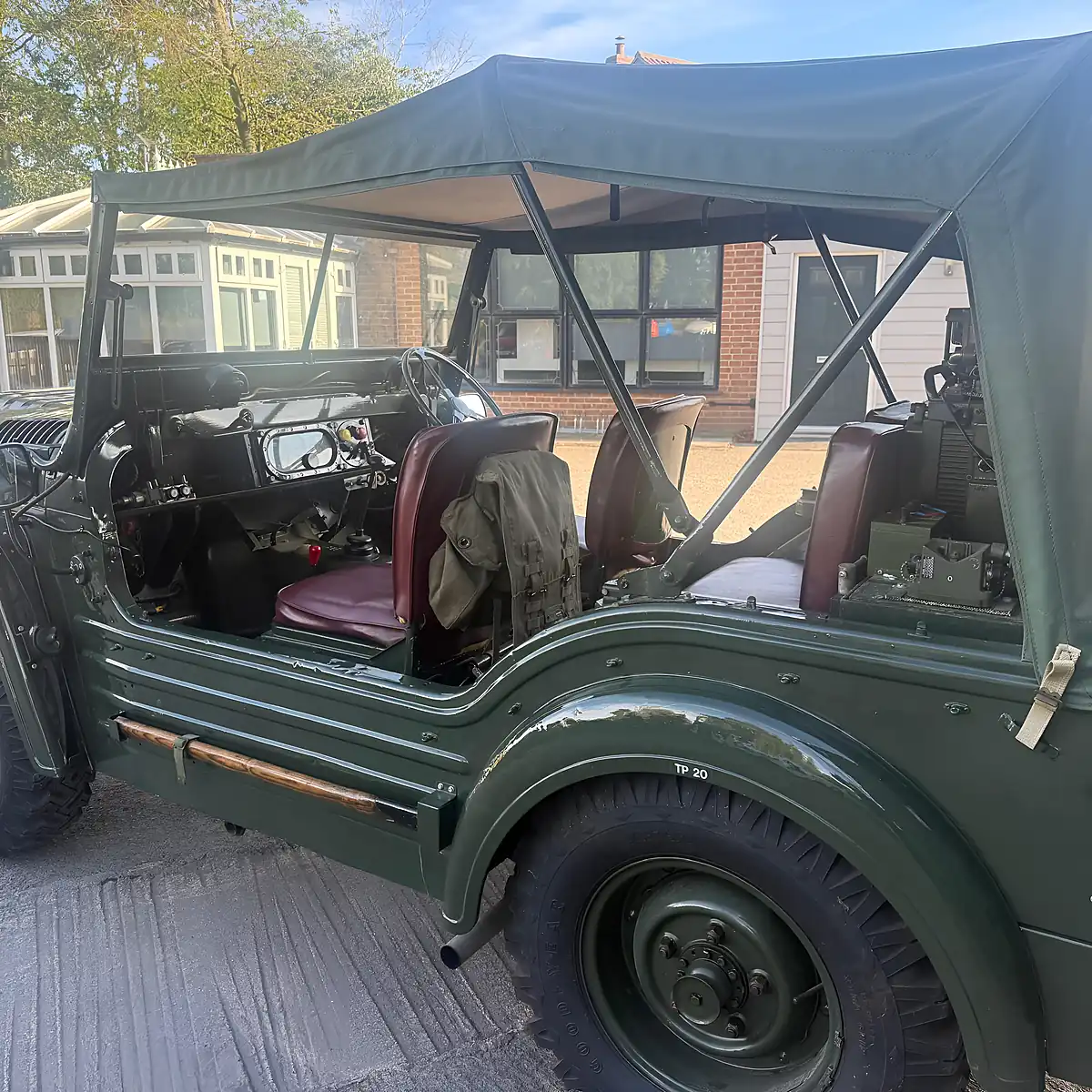 Used 1968 Austin Champ Communications White - Interior and Exterior details 8