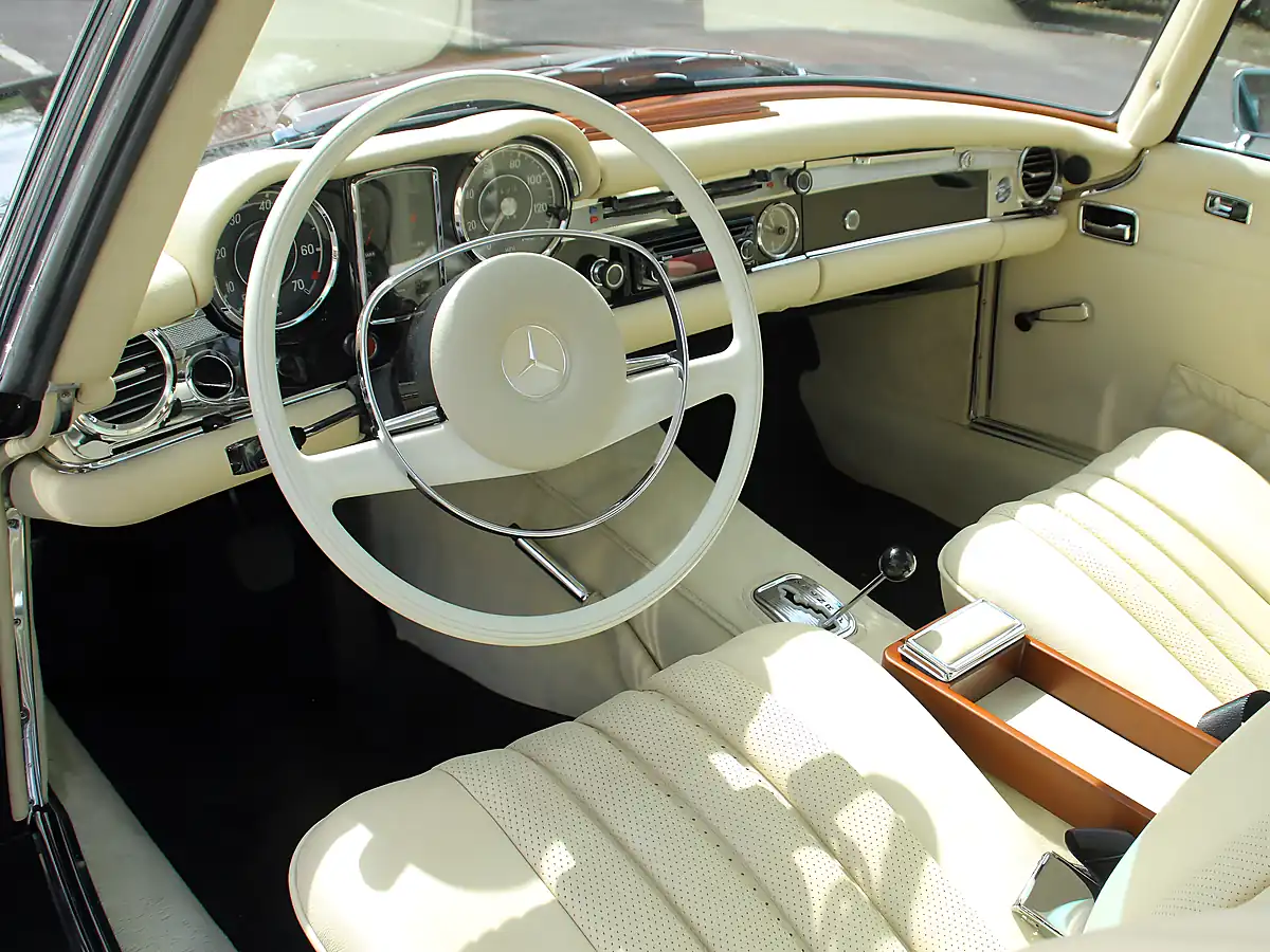 Used 1968 Mercedes-Benz 280SL Pagoda Black - Interior and Exterior details 12