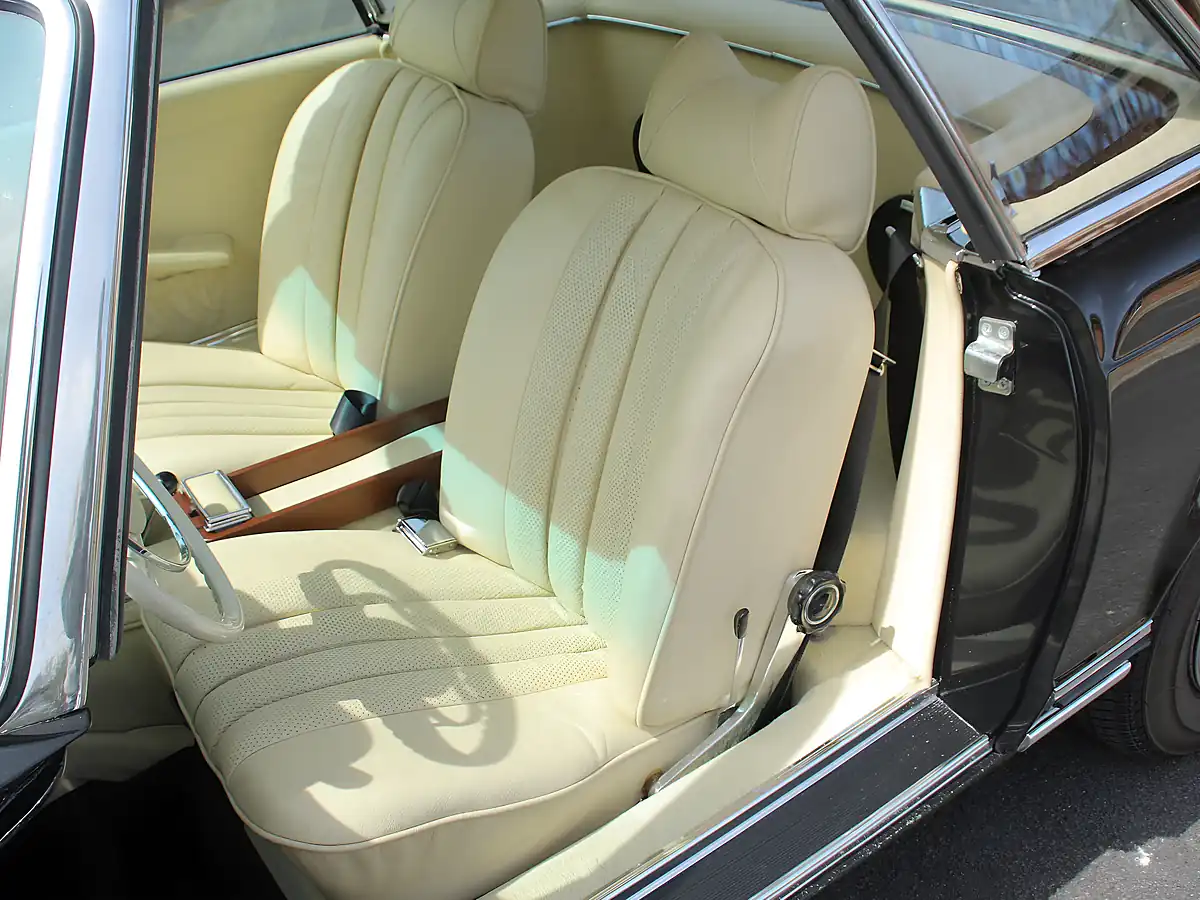 Used 1968 Mercedes-Benz 280SL Pagoda Black - Interior and Exterior details 14
