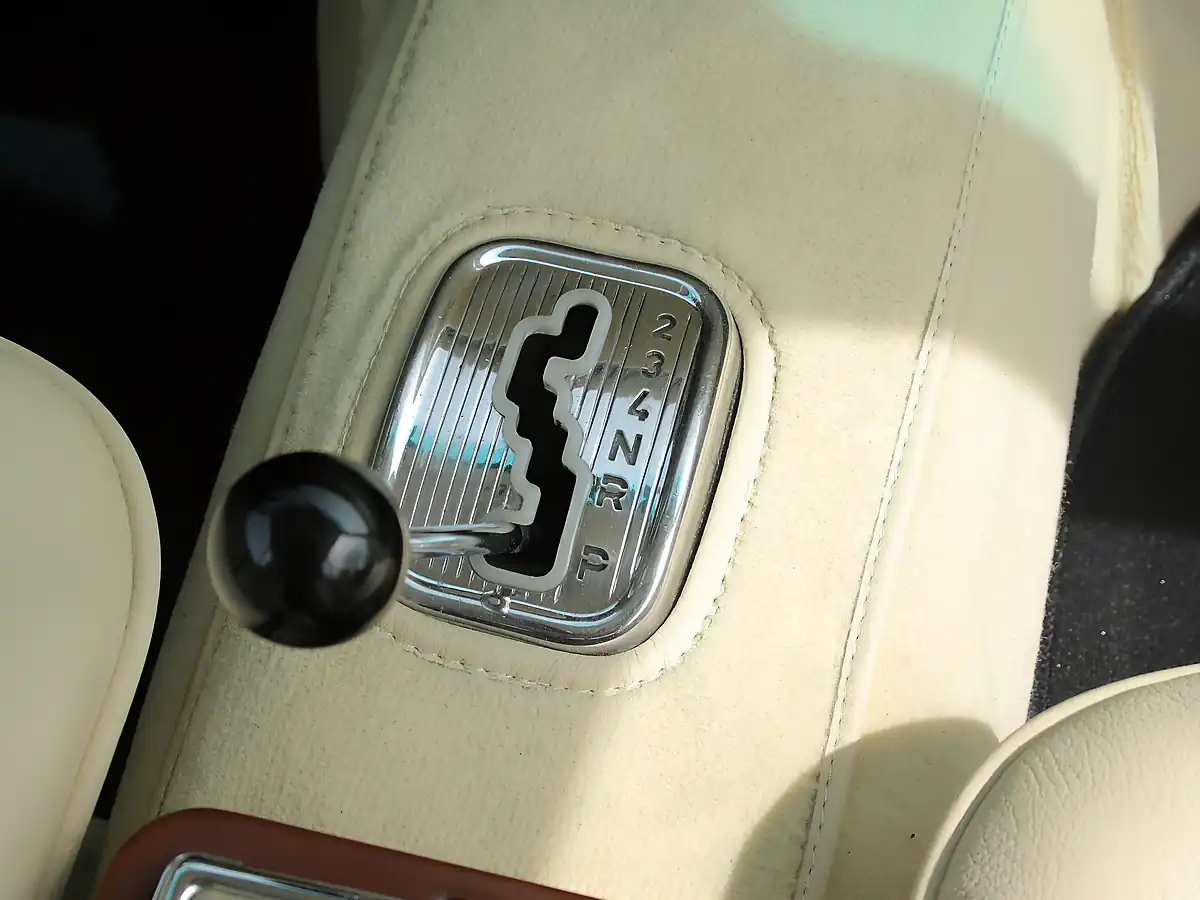 Used 1968 Mercedes-Benz 280SL Pagoda Black - Interior and Exterior details 17