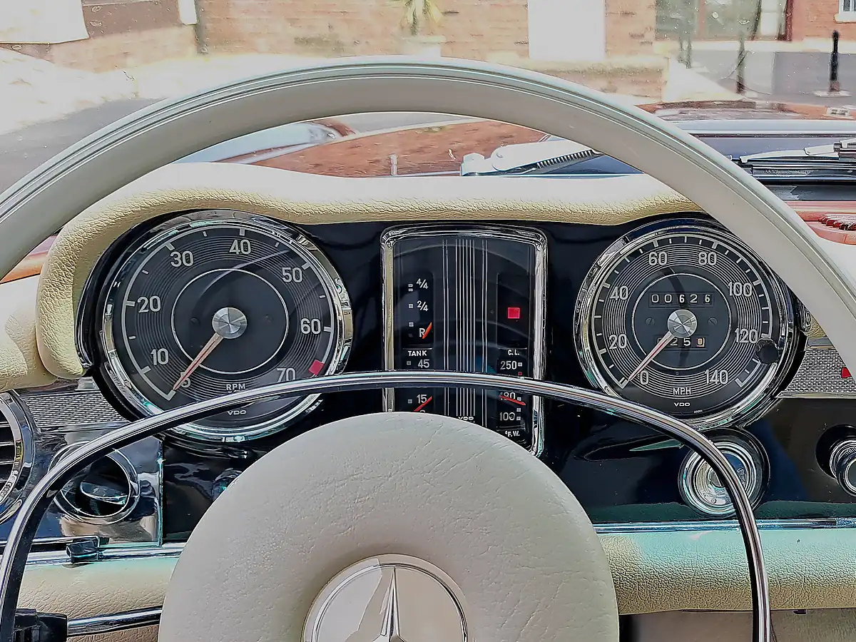 Used 1968 Mercedes-Benz 280SL Pagoda Black - Interior and Exterior details 19