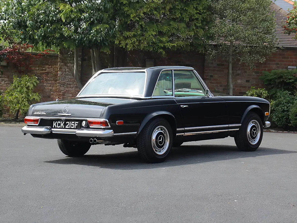 Used 1968 Mercedes-Benz 280SL Pagoda Black - Interior and Exterior details 3