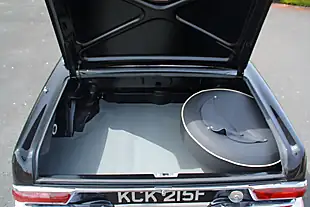 Used 1968 Mercedes-Benz 280SL Pagoda Black - Interior and Exterior details 18