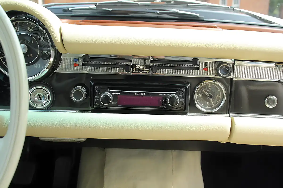 Used 1968 Mercedes-Benz 280SL Pagoda Black - Interior and Exterior details 20