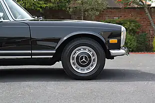 Used 1968 Mercedes-Benz 280SL Pagoda Black - Interior and Exterior details 6