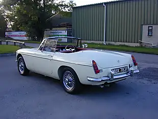 Used 1968 MG Mgb Chrome Bumper Roadster White - Interior and Exterior details 4