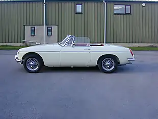 Used 1968 MG Mgb Chrome Bumper Roadster White - Interior and Exterior details 5