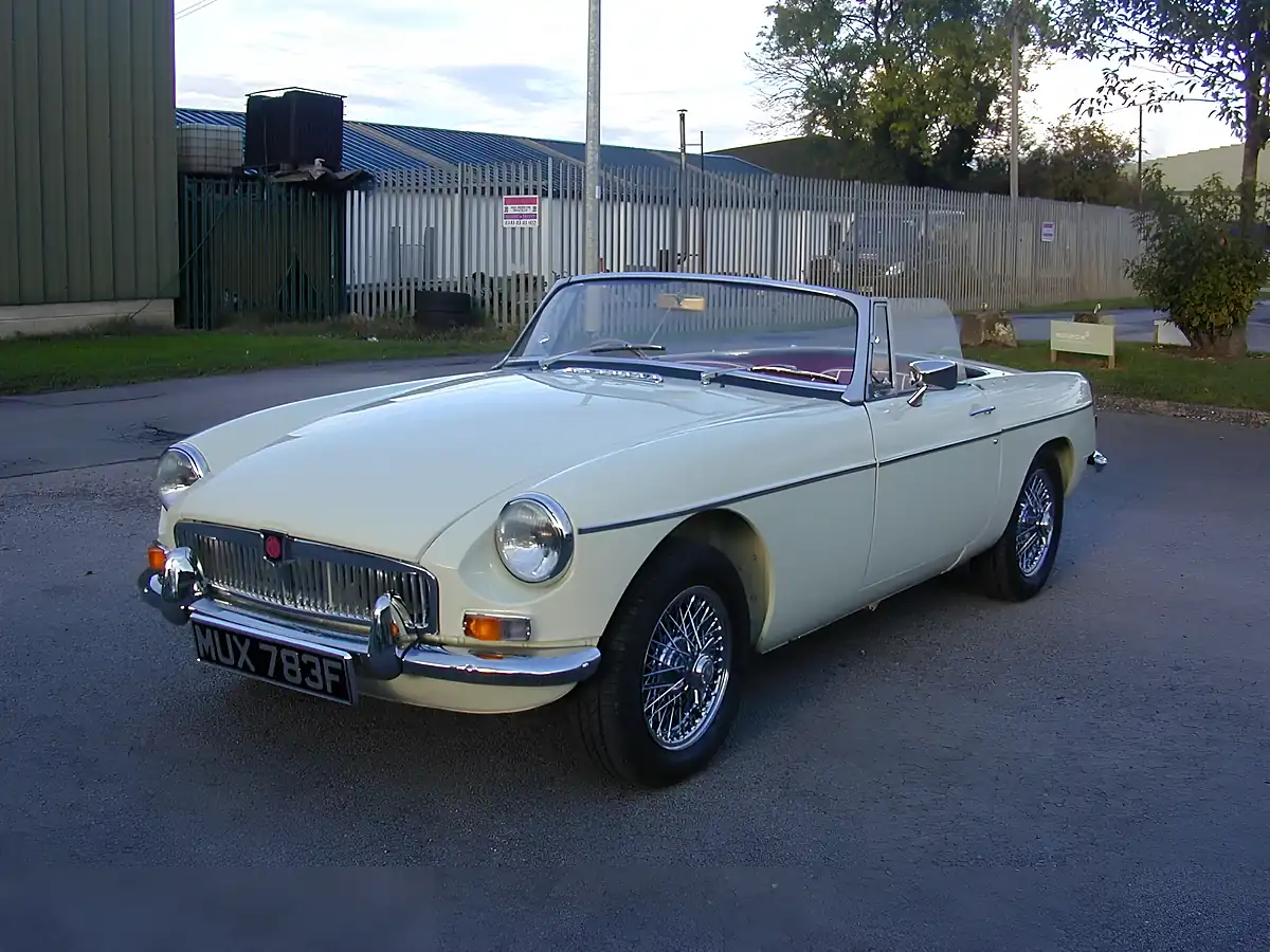 Used 1968 MG Mgb Chrome Bumper Roadster White - Interior and Exterior details 6