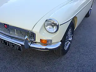 Used 1968 MG Mgb Chrome Bumper Roadster White - Interior and Exterior details 9
