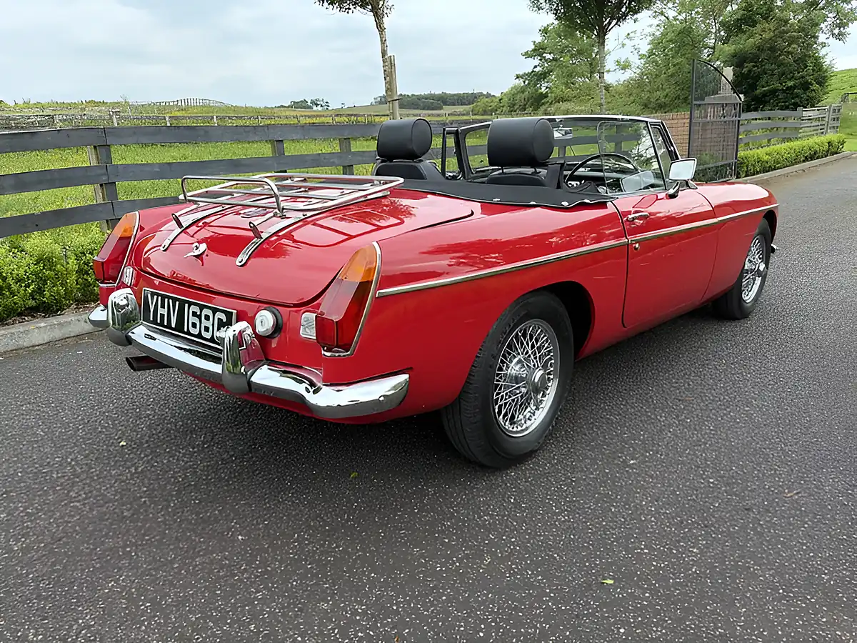 Used 1969 MG B Roadster Red - Interior and Exterior details 13