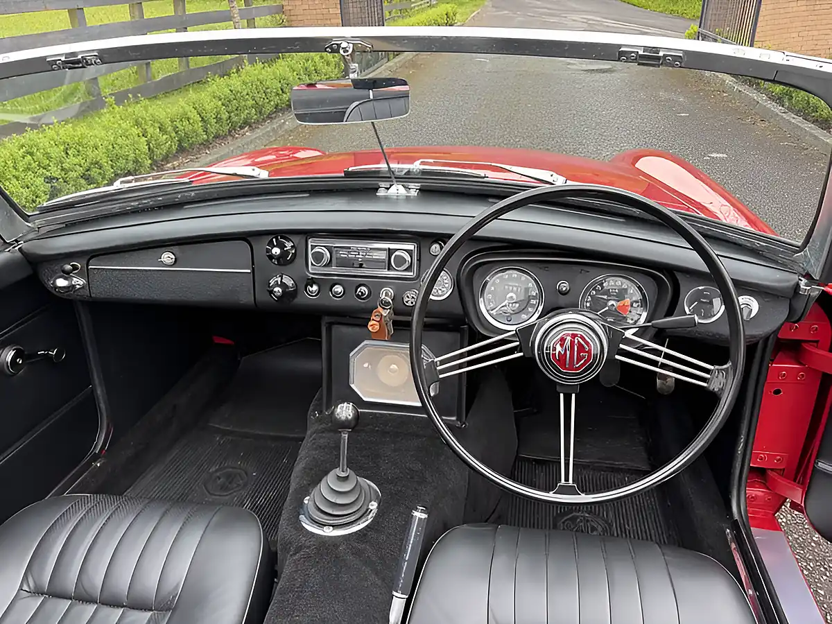 Used 1969 MG B Roadster Red - Interior and Exterior details 16