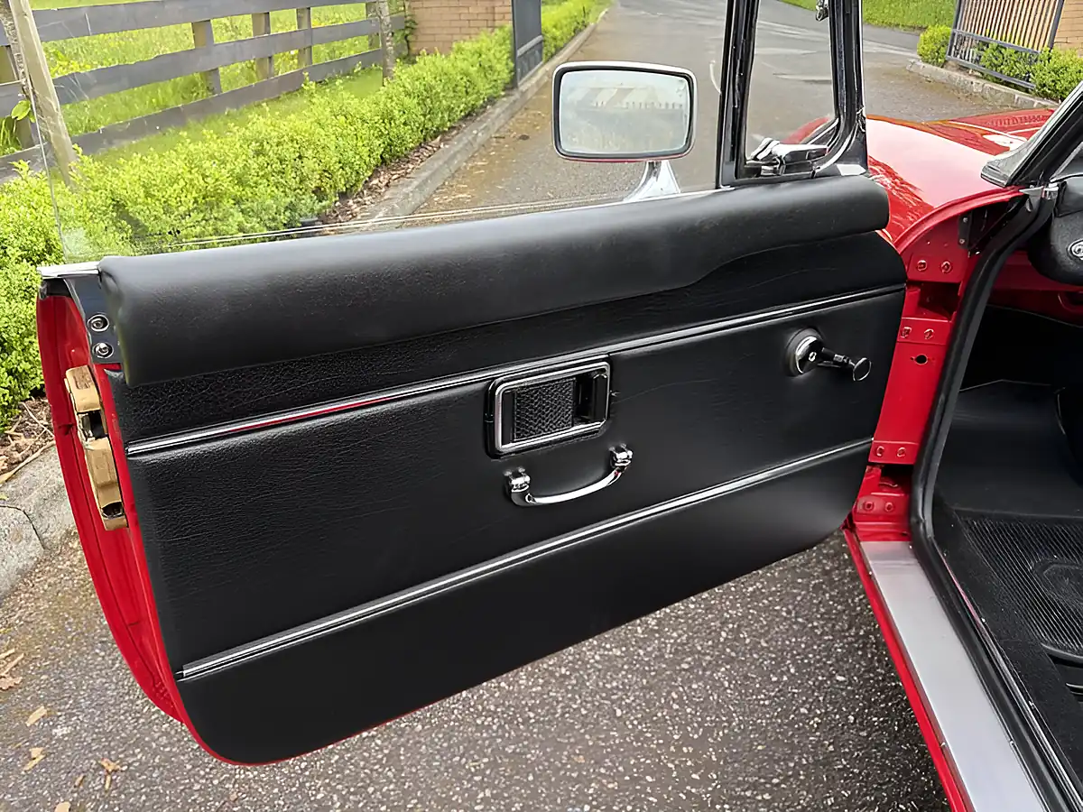Used 1969 MG B Roadster Red - Interior and Exterior details 18
