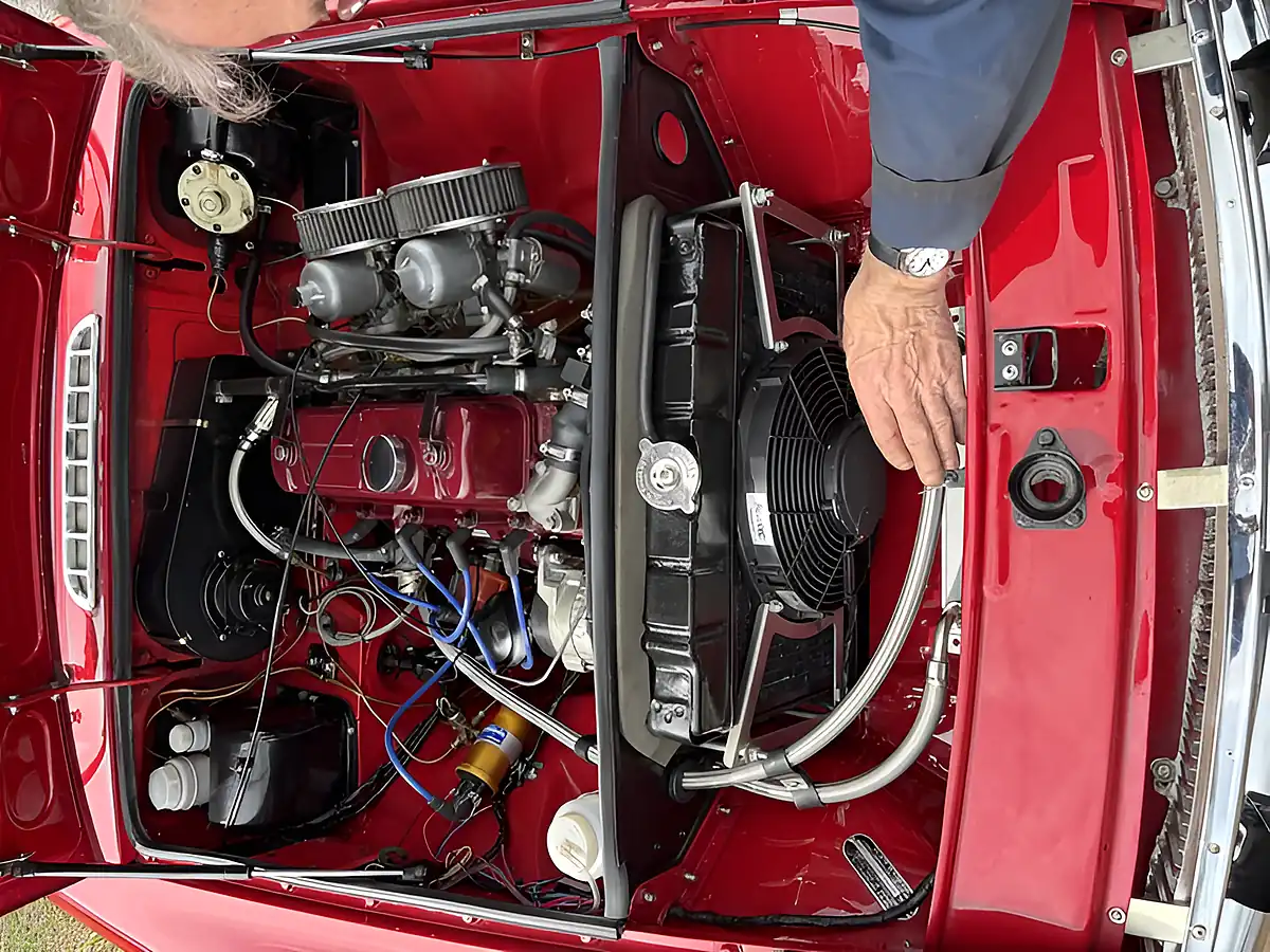 Used 1969 MG B Roadster Red - Interior and Exterior details 19