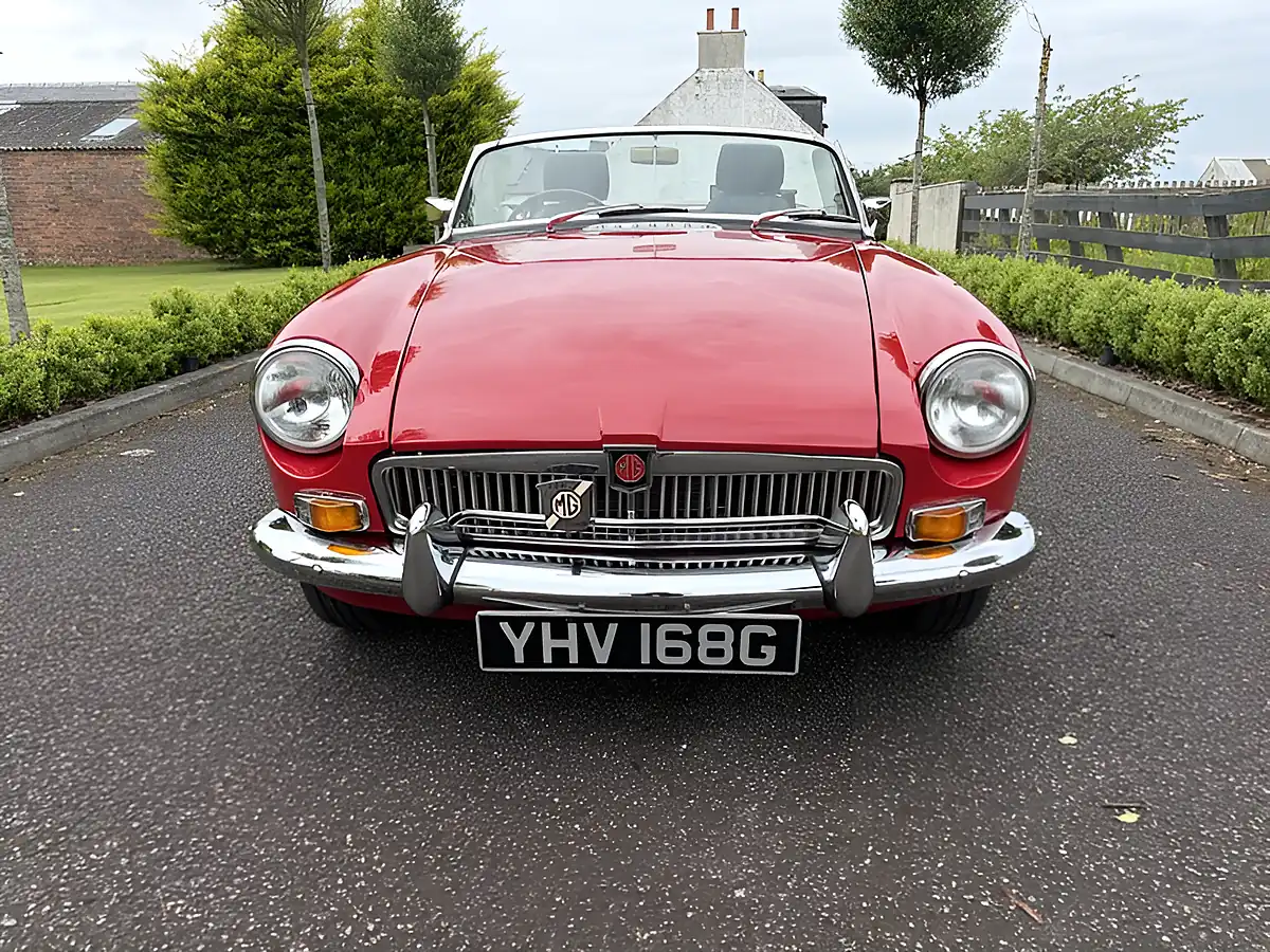 Used 1969 MG B Roadster Red - Interior and Exterior details 5