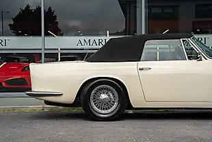 Used 1970 Aston Martin DB6 Mk Ii Volante Old English White - Interior and Exterior details 15