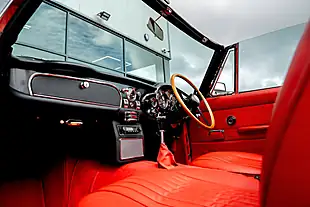 Used 1970 Aston Martin DB6 Mk Ii Volante Old English White - Interior and Exterior details 20