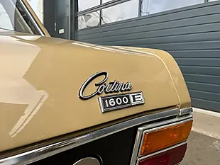 Used 1970 Ford Cortina Mk2 Amber Gold - Interior and Exterior details 10