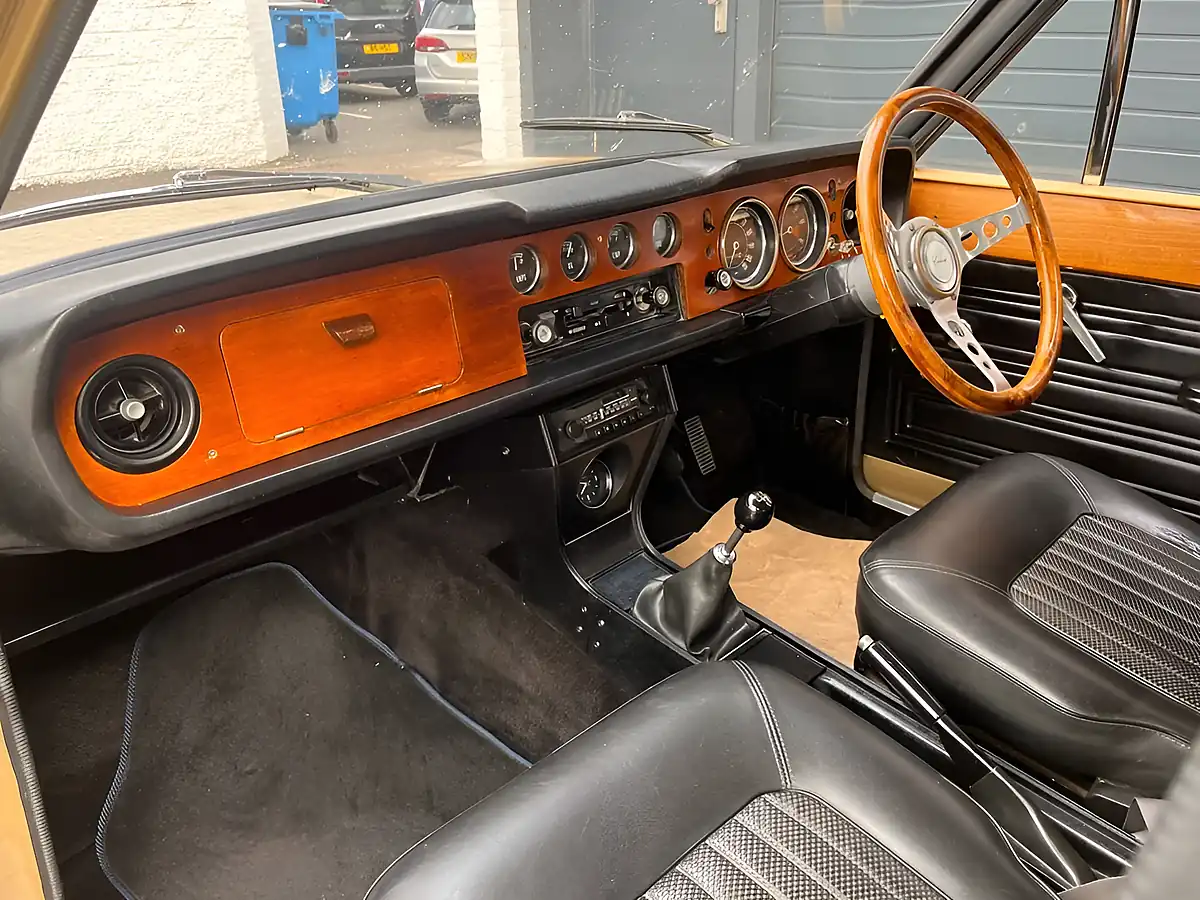Used 1970 Ford Cortina Mk2 Amber Gold - Interior and Exterior details 11