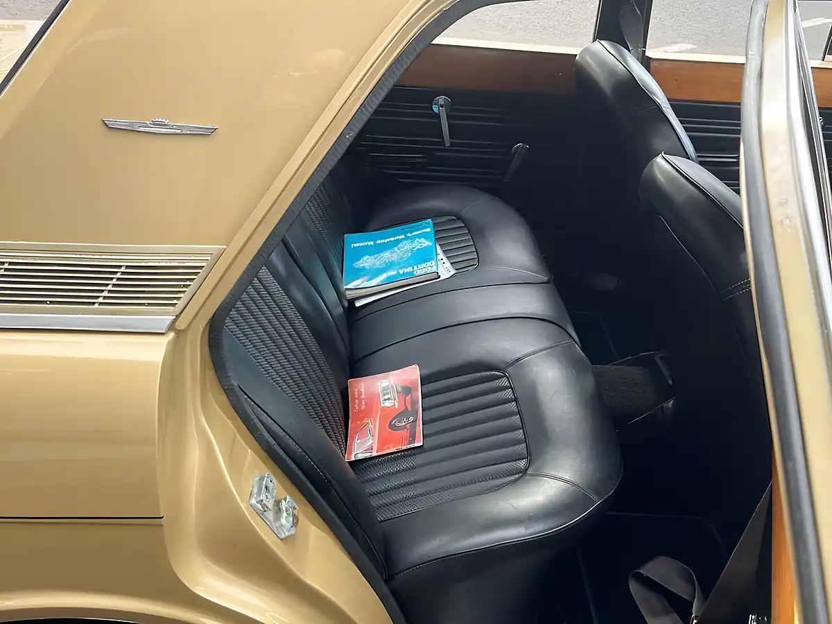 Used 1970 Ford Cortina Mk2 Amber Gold - Interior and Exterior details 18