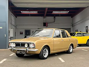 Used 1970 Ford Cortina Mk2 Amber Gold - Interior and Exterior details 5