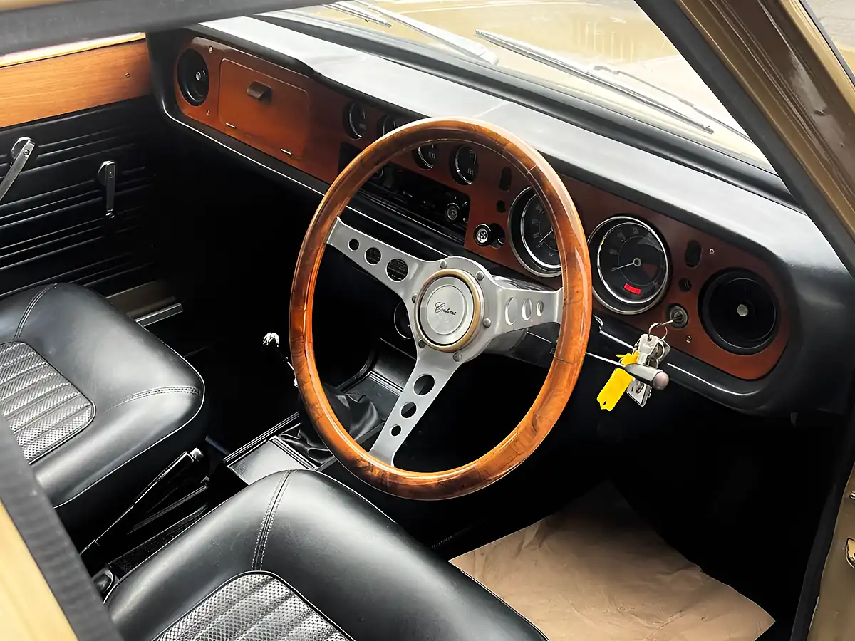 Used 1970 Ford Cortina Mk2 Amber Gold - Interior and Exterior details 8