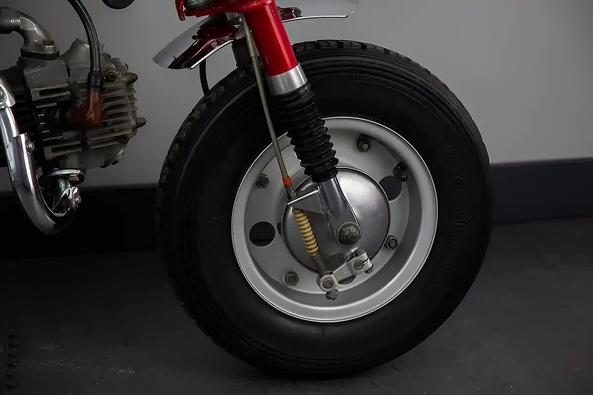 Used 1970 Honda Z50A Monkey Bike Silver - Interior and Exterior details 15