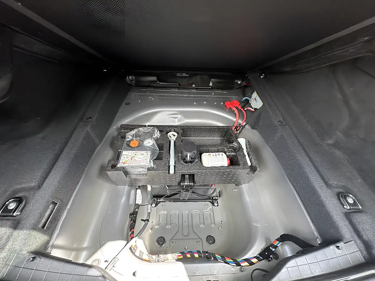 Used 1970 Jaguar F-Pace R-Sport Grey - Interior and Exterior details 10