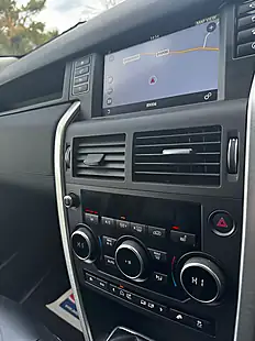 Used 1970 Land Rover Discovery Sport Se Tech White - Interior and Exterior details 11