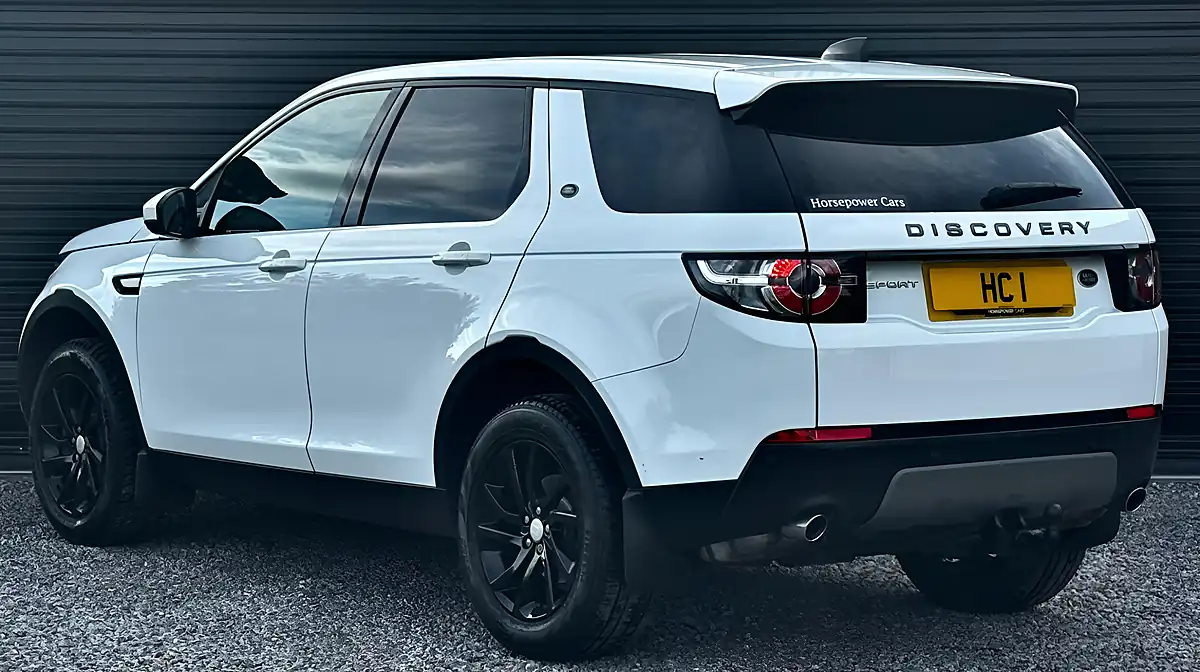 Used 1970 Land Rover Discovery Sport Se Tech White - Interior and Exterior details 2