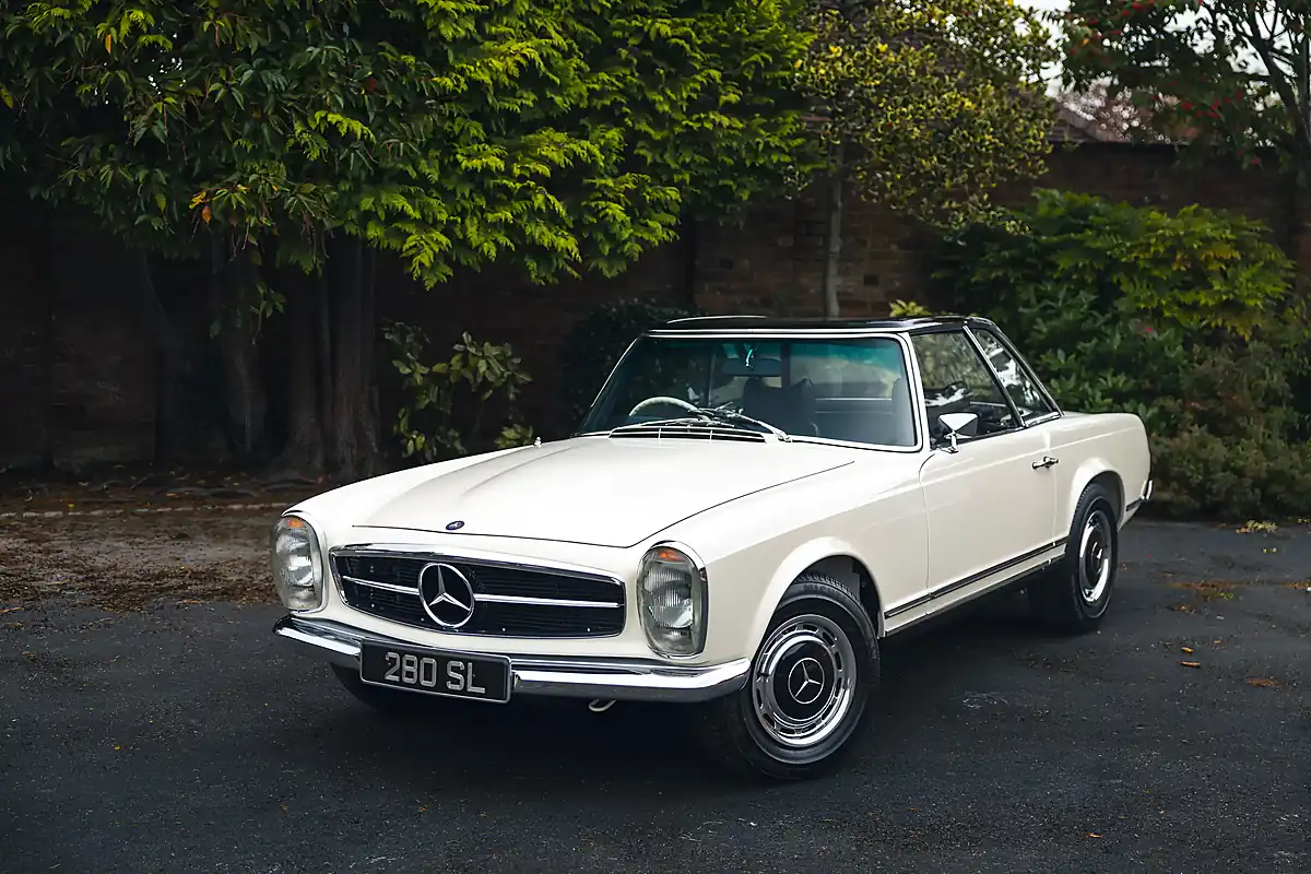Used 1970 Mercedes-Benz 280SL Pagoda White - Front View