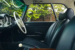 Used 1970 Mercedes-Benz 280SL Pagoda White - Interior and Exterior details 10