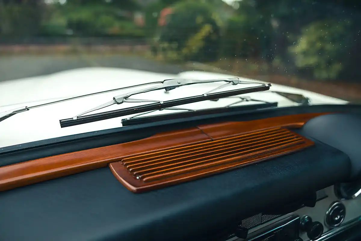 Used 1970 Mercedes-Benz 280SL Pagoda White - Interior and Exterior details 15