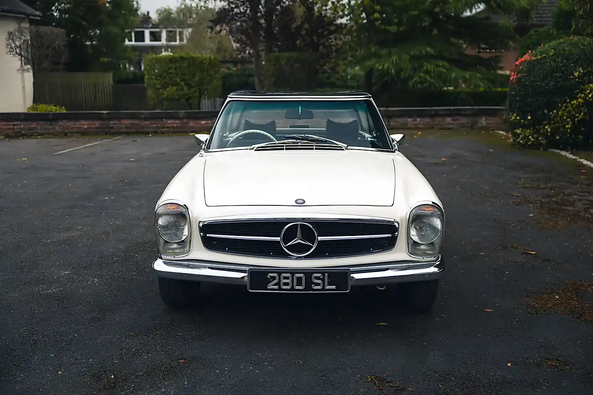 Used 1970 Mercedes-Benz 280SL Pagoda White - Interior and Exterior details 4