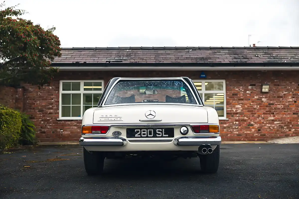 Used 1970 Mercedes-Benz 280SL Pagoda White - Interior and Exterior details 5