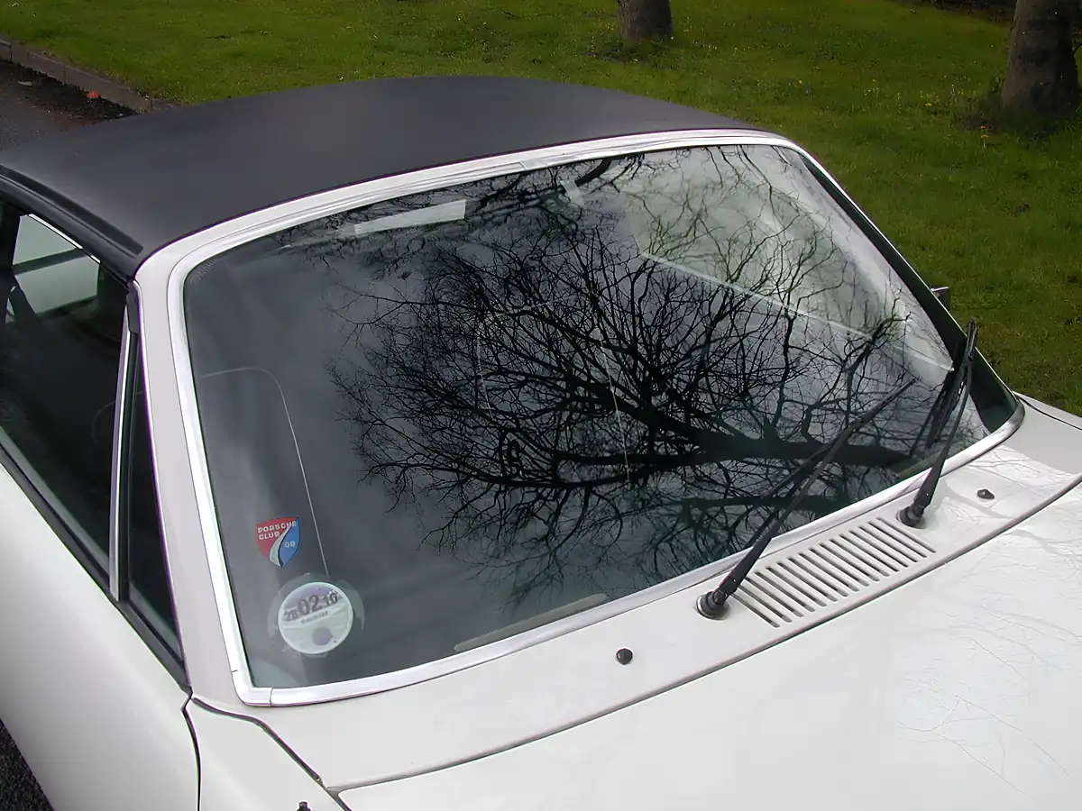 Used 1970 Porsche 914 Targa Lhd Grand Prix White - Interior and Exterior details 10