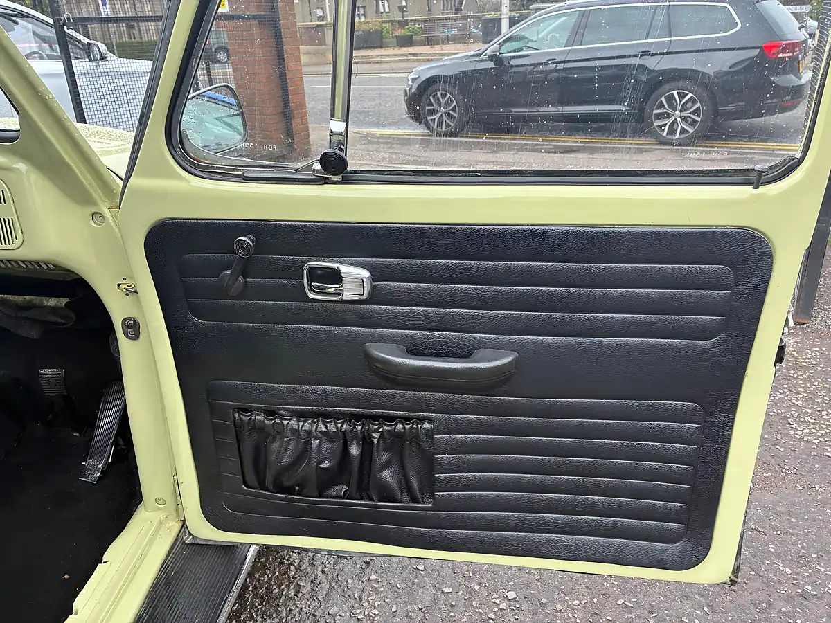 Used 1970 Volkswagen Beetle Green - Interior and Exterior details 17